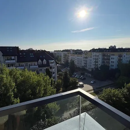 Rytm - Metro Kabaty Apartmán *